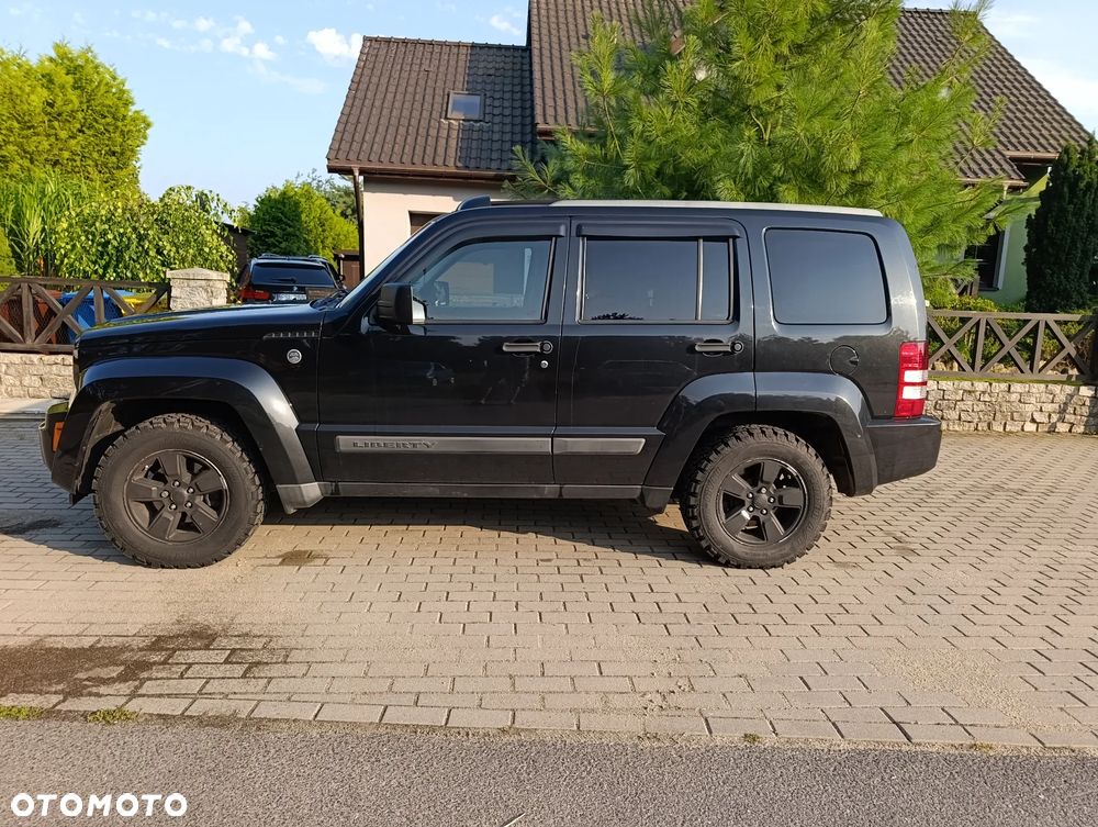 Jeep Liberty - 4
