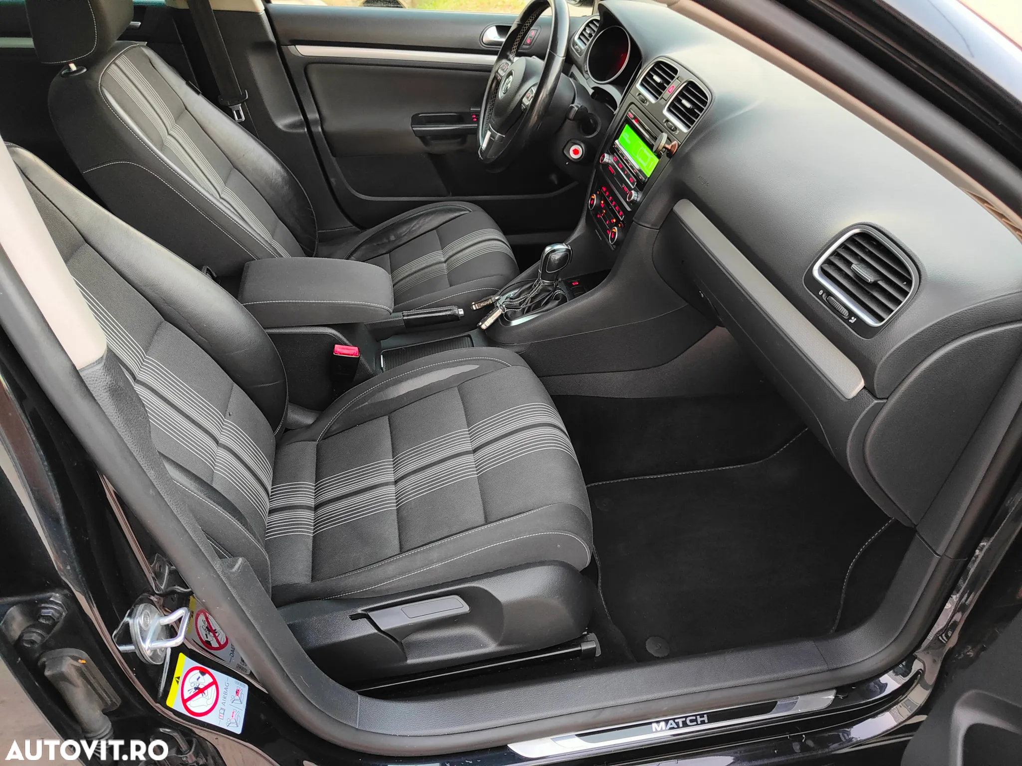 Volkswagen Golf Variant 1.6 TDI DPF DSG MATCH - 7