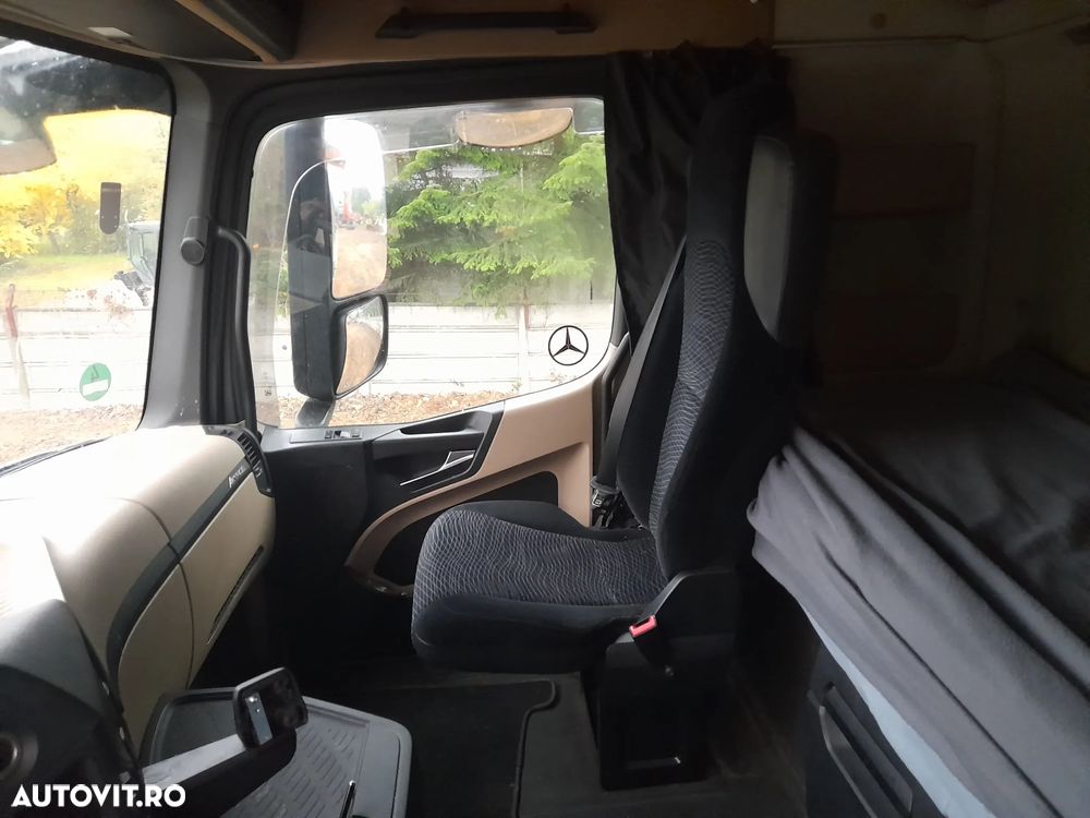 Mercedes-Benz 963-4-D - 7