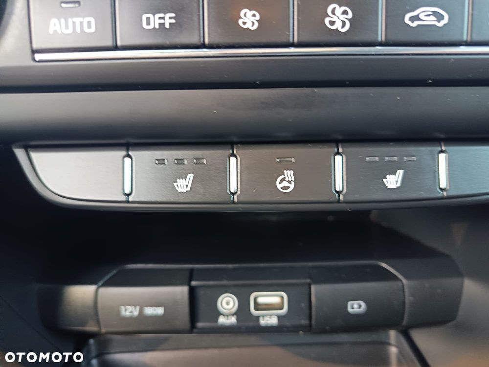 Kia Ceed - 21