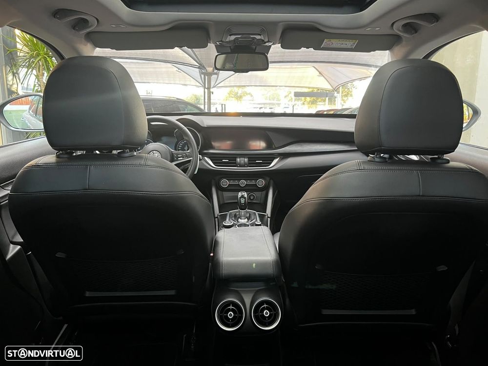Alfa Romeo Stelvio 2.2 D TI AT8 - 25