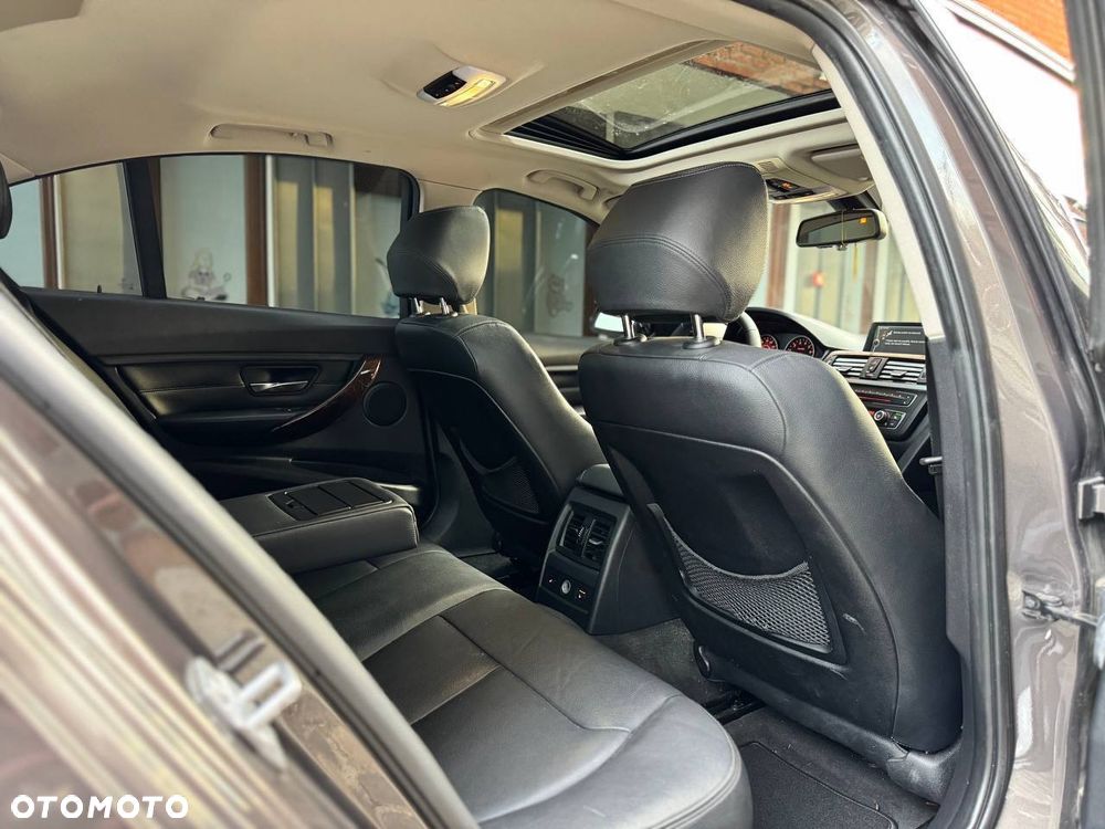 BMW Seria 3 - 25