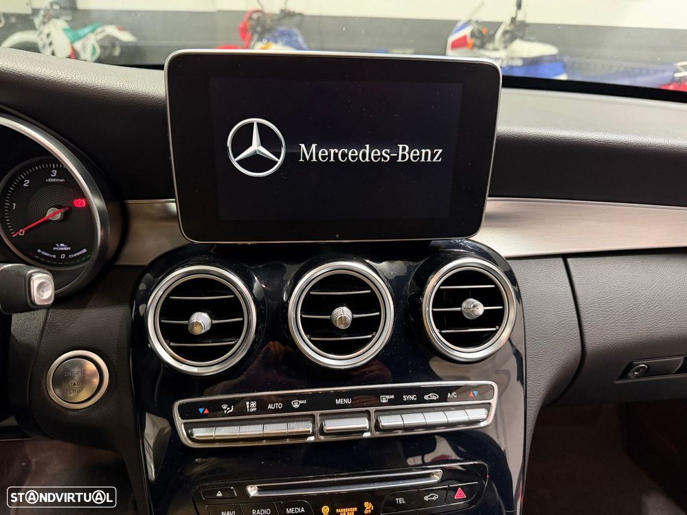 Mercedes-Benz C 300 h AMG Line - 11