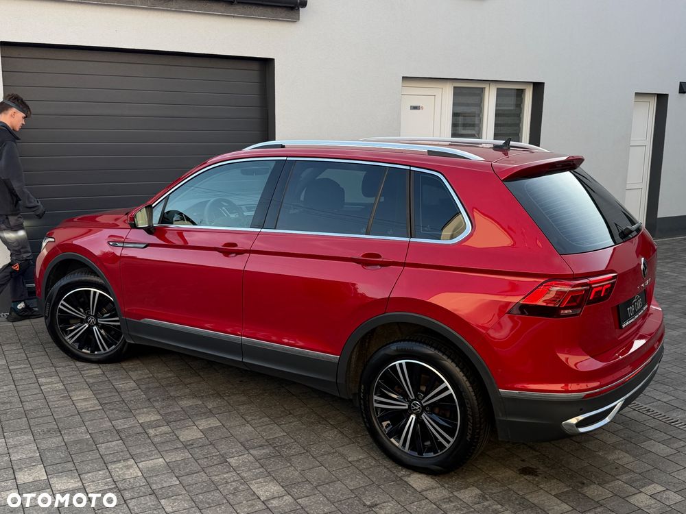 Volkswagen Tiguan 2.0 TDI SCR 4MotION DSG Elegance - 24