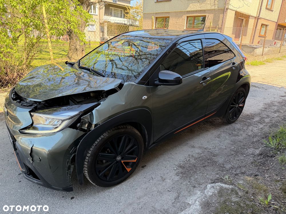 Toyota Aygo X 1.0 VVT-i JBL CVT - 2