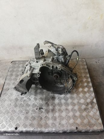 Caixa de 6 velocidades Opel 1.9 Cdti  Z19 DTH (Astra, Vetra, Insignia) ref: F40 - 4