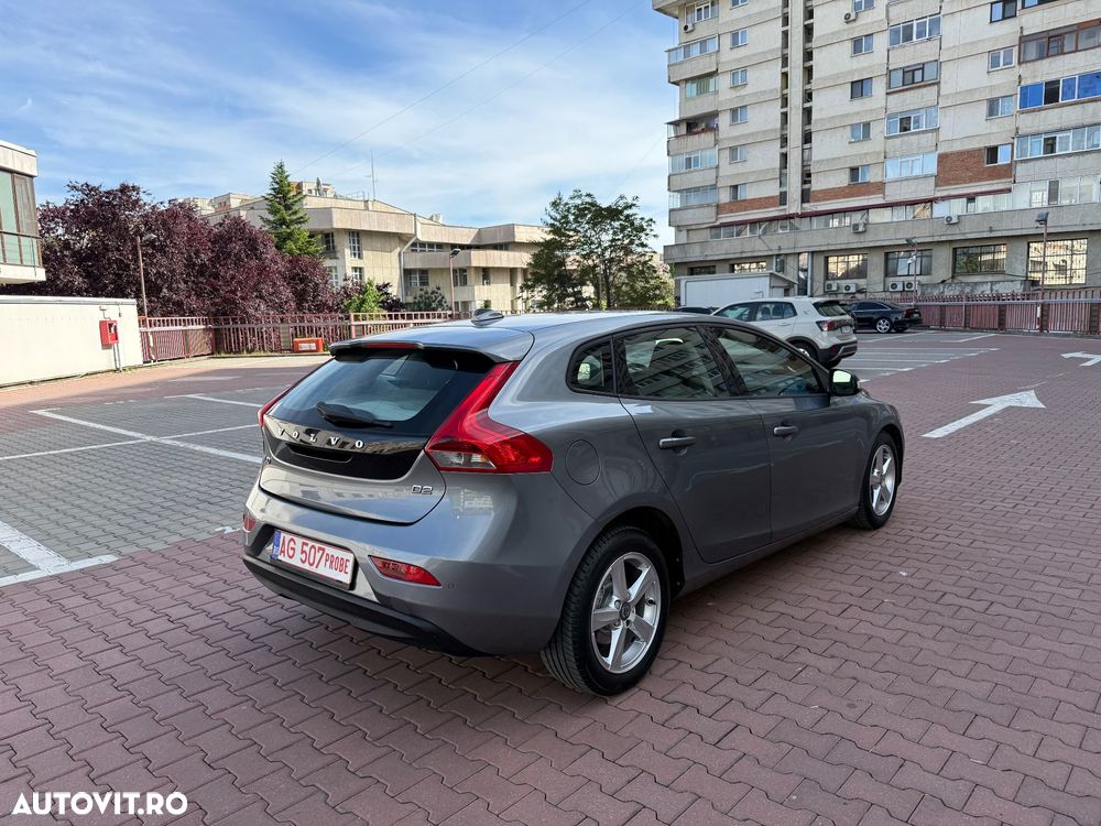 Volvo V40 D2 Powershift Momentum - 3
