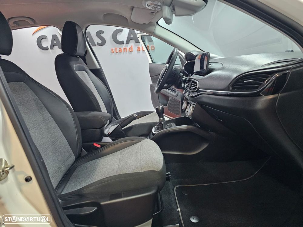 Fiat Tipo - 12