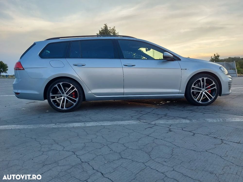 Volkswagen Golf 2.0 TDI DSG GTD - 7
