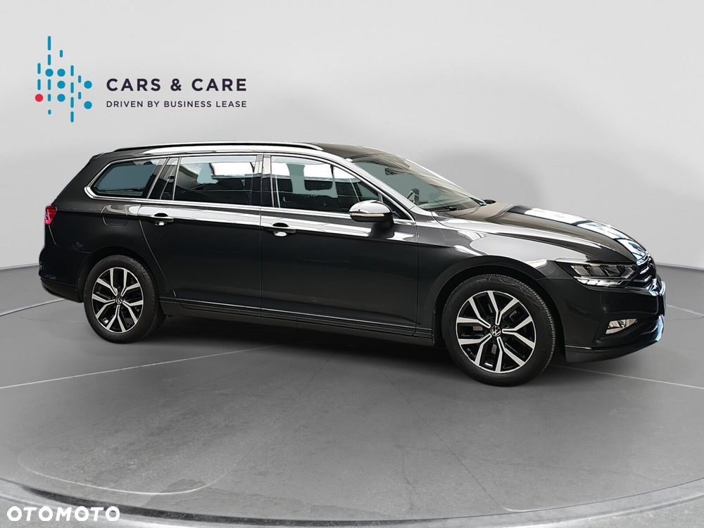 Volkswagen Passat - 8