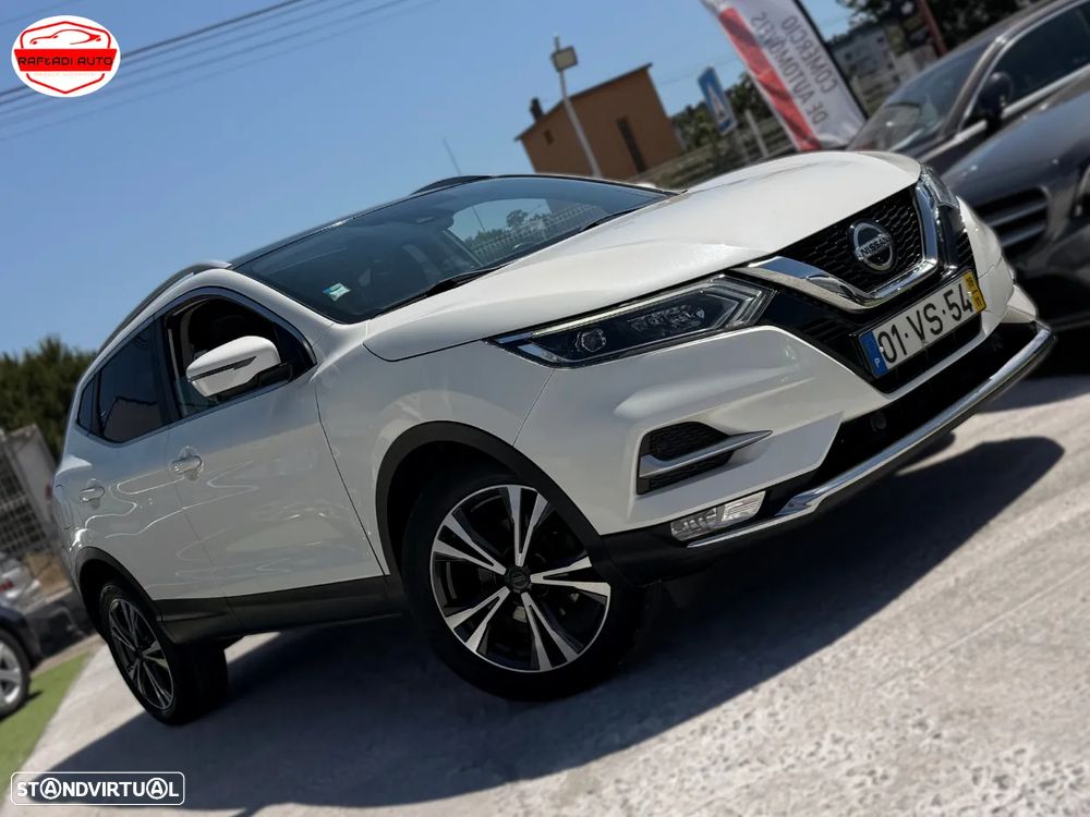Nissan Qashqai 1.5 dCi N-Connecta J18+Led - 1