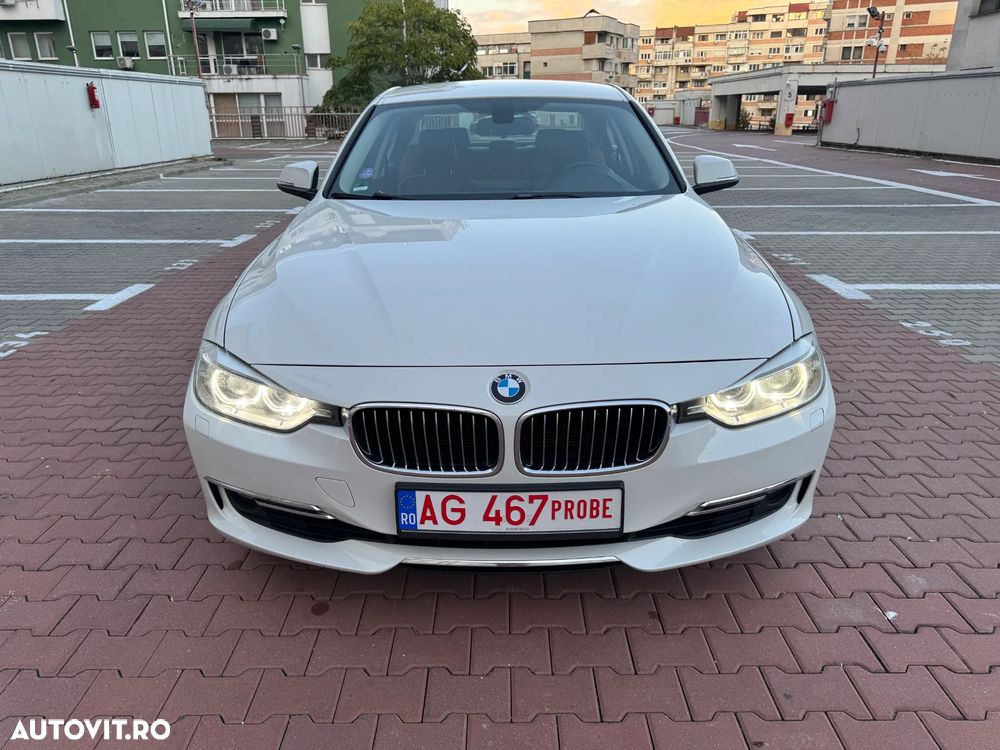 BMW Seria 3 320i Aut. Luxury Line - 3
