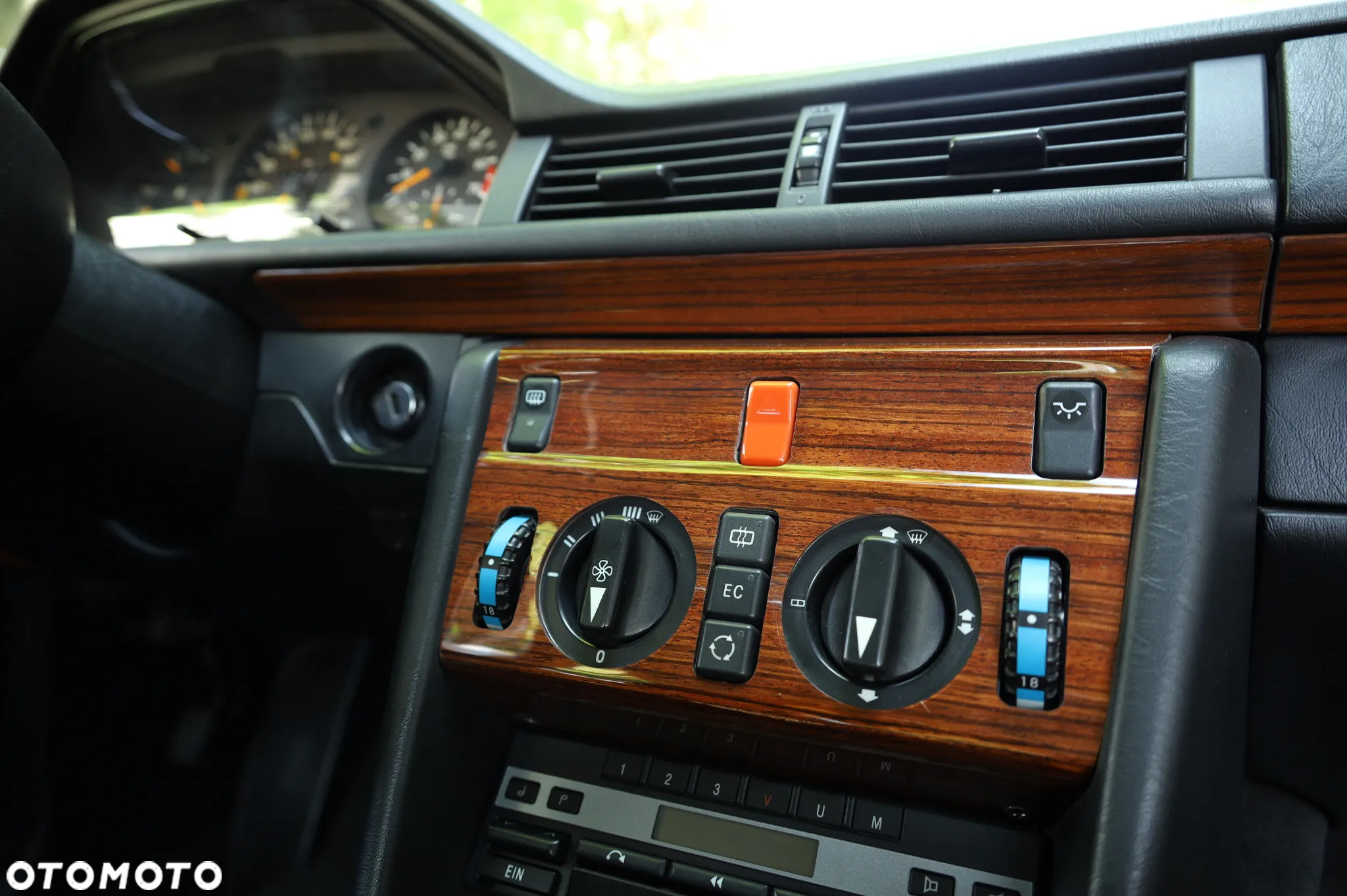 Mercedes-Benz W124 (1984-1993) - 27