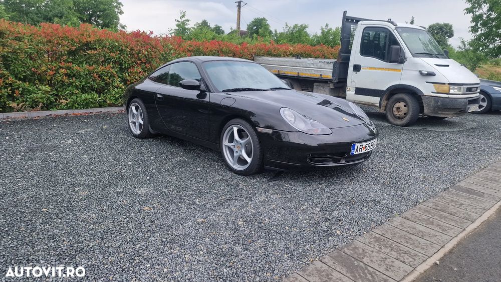 Porsche 911 Carrera - 12
