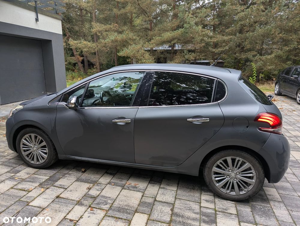 Peugeot 208 2015