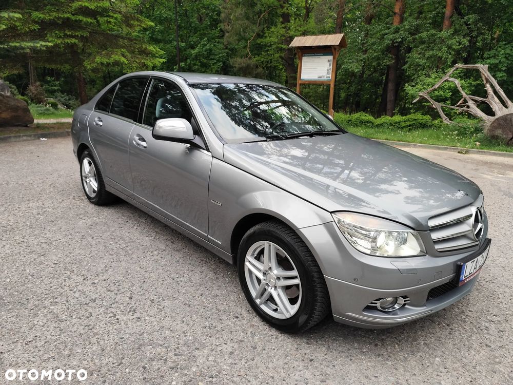 Mercedes-Benz Klasa C 180 BlueEFFICIENCY Avantgarde - 40