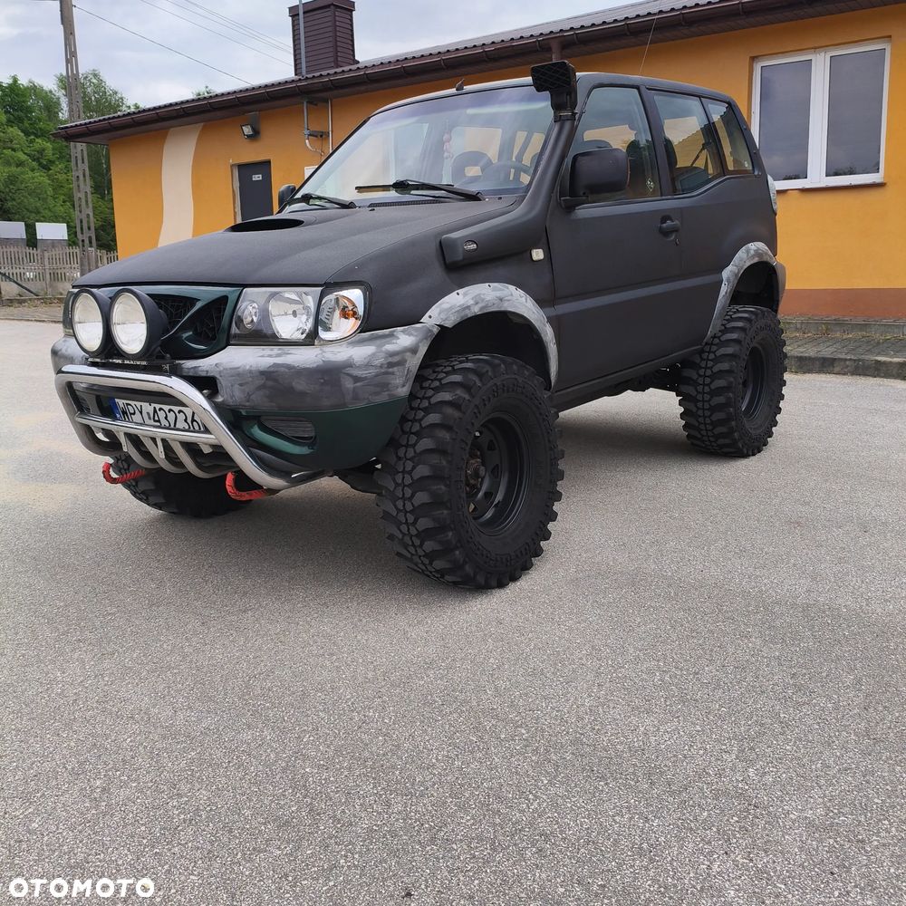 Nissan Terrano 2.7 TDi Luxury - 1
