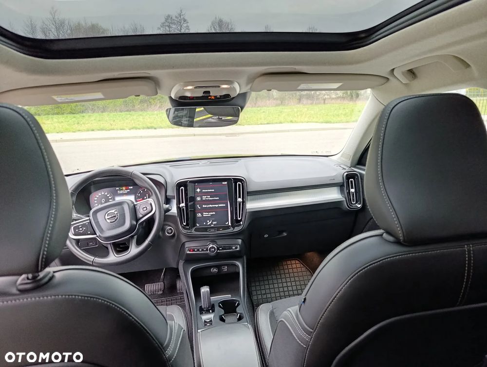 Volvo XC 40 T5 AWD Momentum - 6