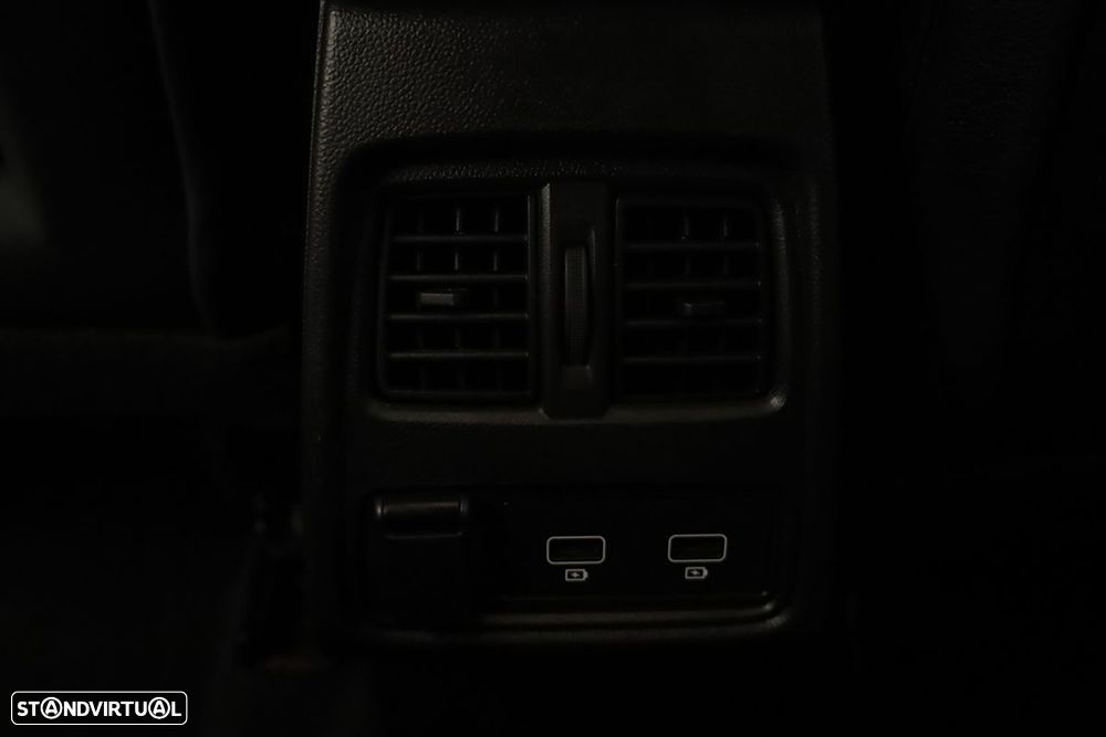 Renault Captur 1.0 TCe Techno Bi-Fuel - 26