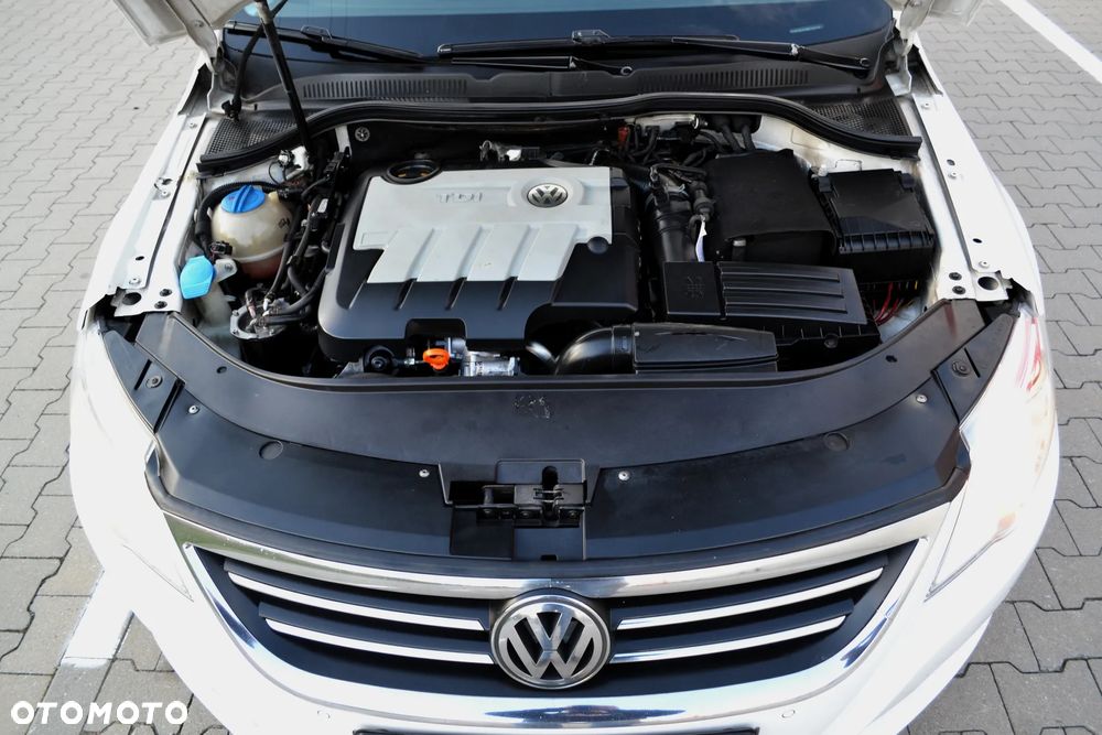 Volkswagen Passat CC 2.0 TDI DSG Exclusive - 35