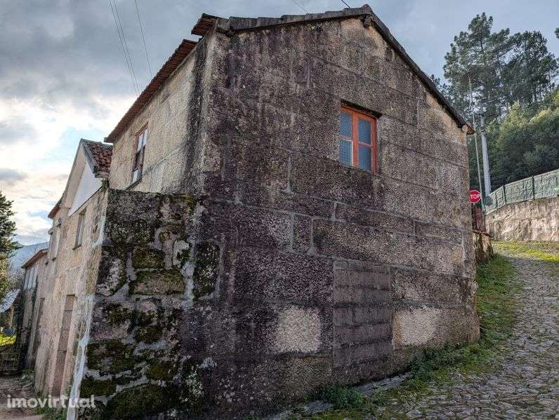 Casa para renovar - Grande imagem: 2/7