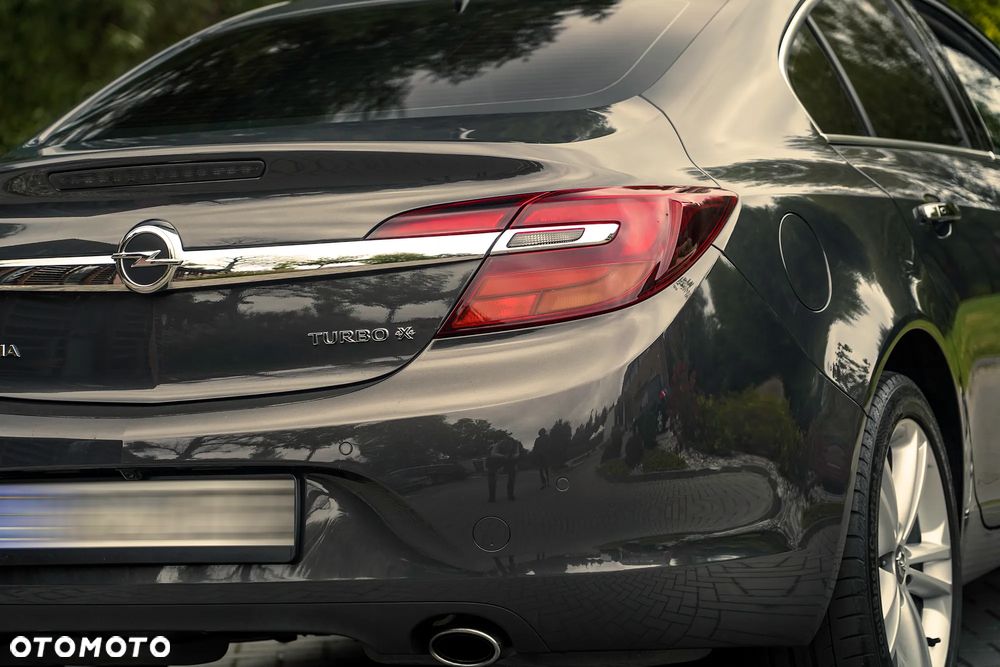 Opel Insignia 2.0 T 4x4 Exclusive S&S - 6