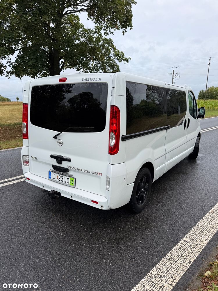 Opel Vivaro - 11