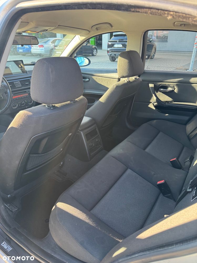 BMW Seria 3 320d - 8