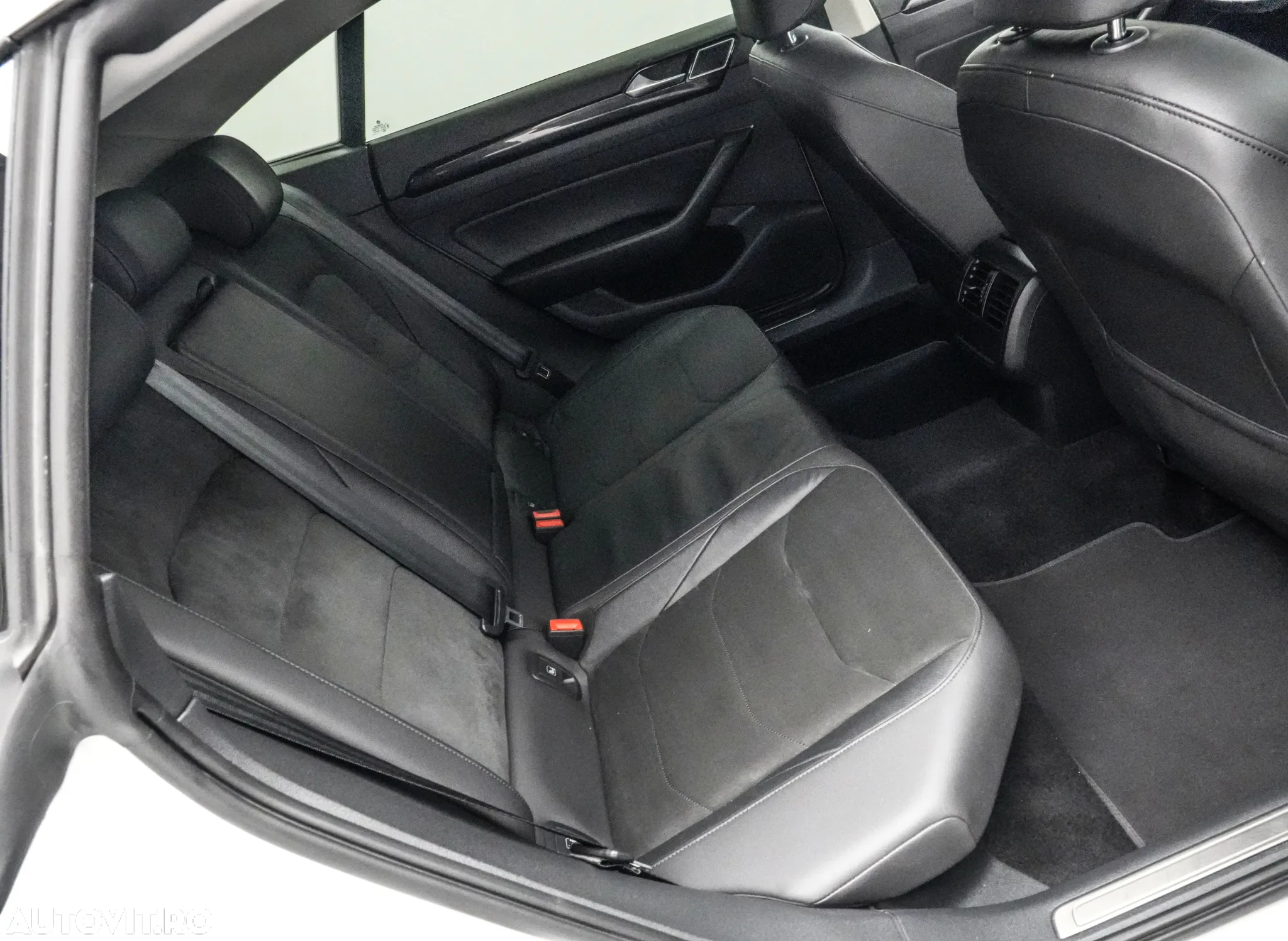 Volkswagen ARTEON 2.0 TDI DSG Elegance - 16