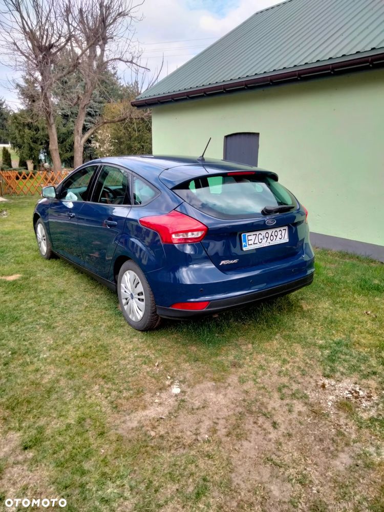Ford Focus 1.6 Trend - 12