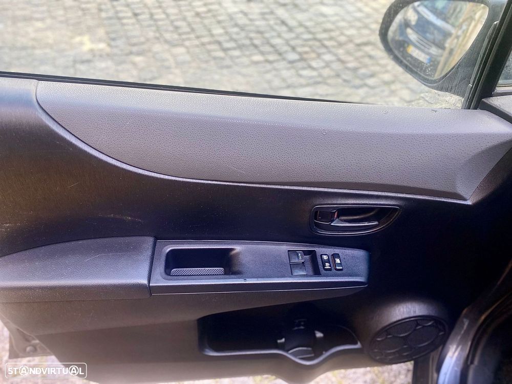 Toyota Yaris 1.0 VVT-i Comfort - 10