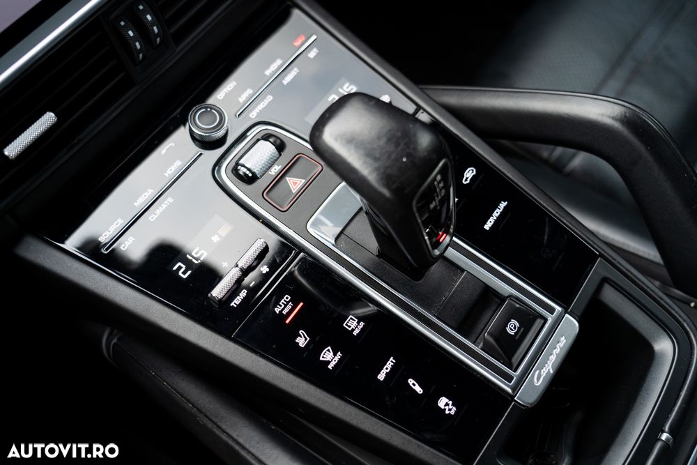 Porsche Cayenne Standard - 18