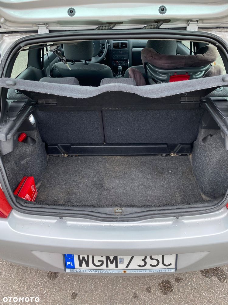 Renault Clio - 9