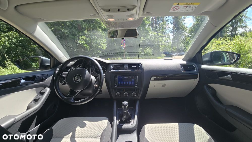 Volkswagen Jetta 1.4 TSI BMT Comfortline - 11