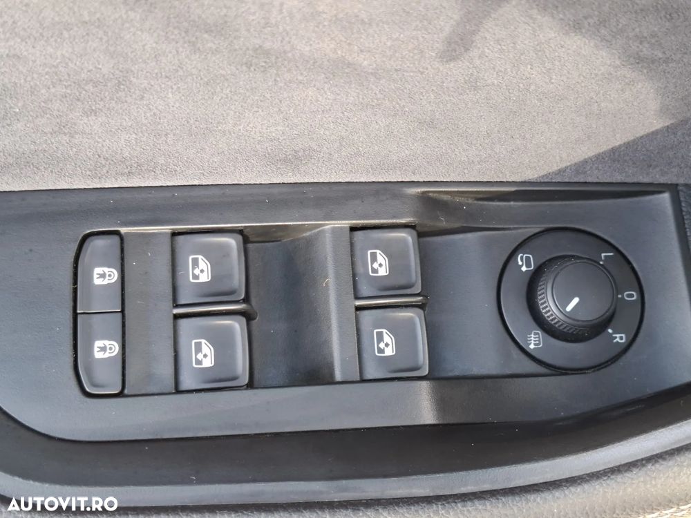 Skoda Superb 2.0 TSI 4X4 DSG Sportline - 39