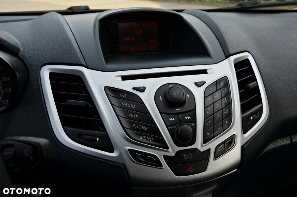 Ford Fiesta 1.25 Silver X Plus 2 EU6 - 39