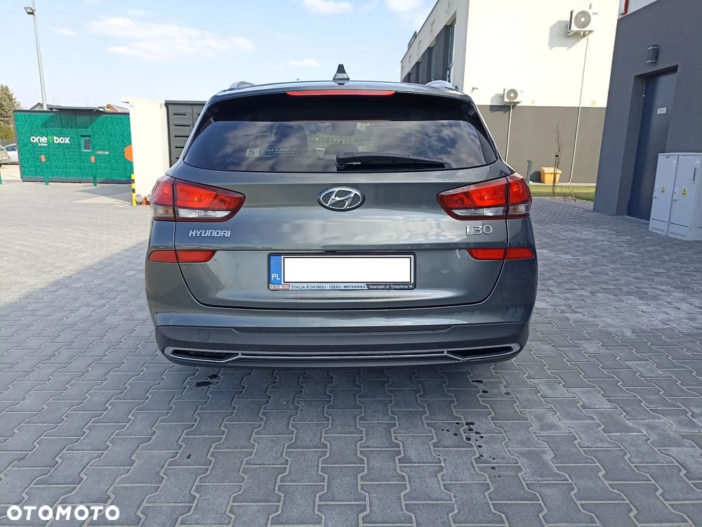 Hyundai i30 1.5 T-GDI 48V Comfort DCT - 6