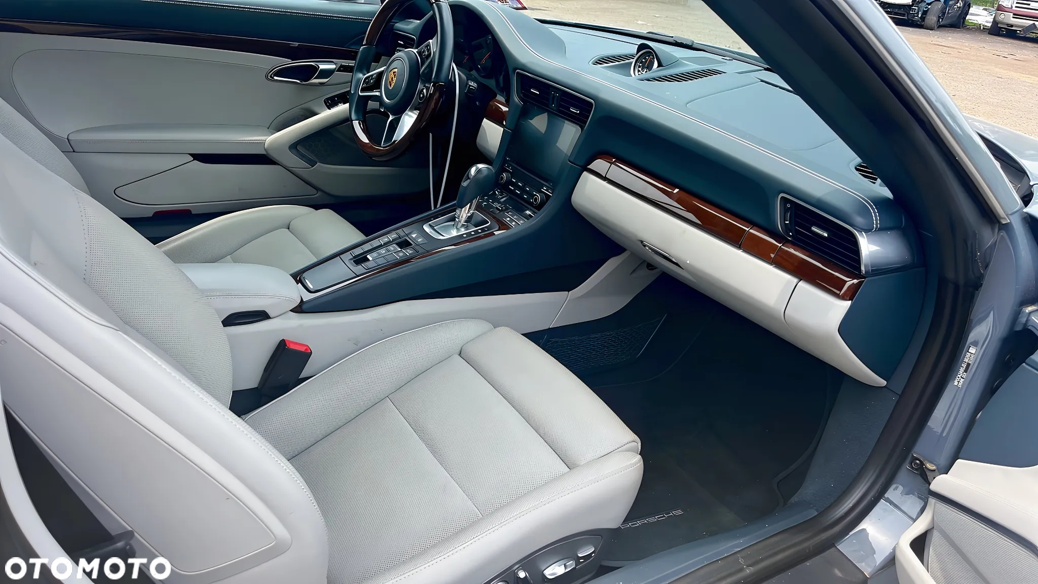 Porsche 911 Carrera PDK - 10