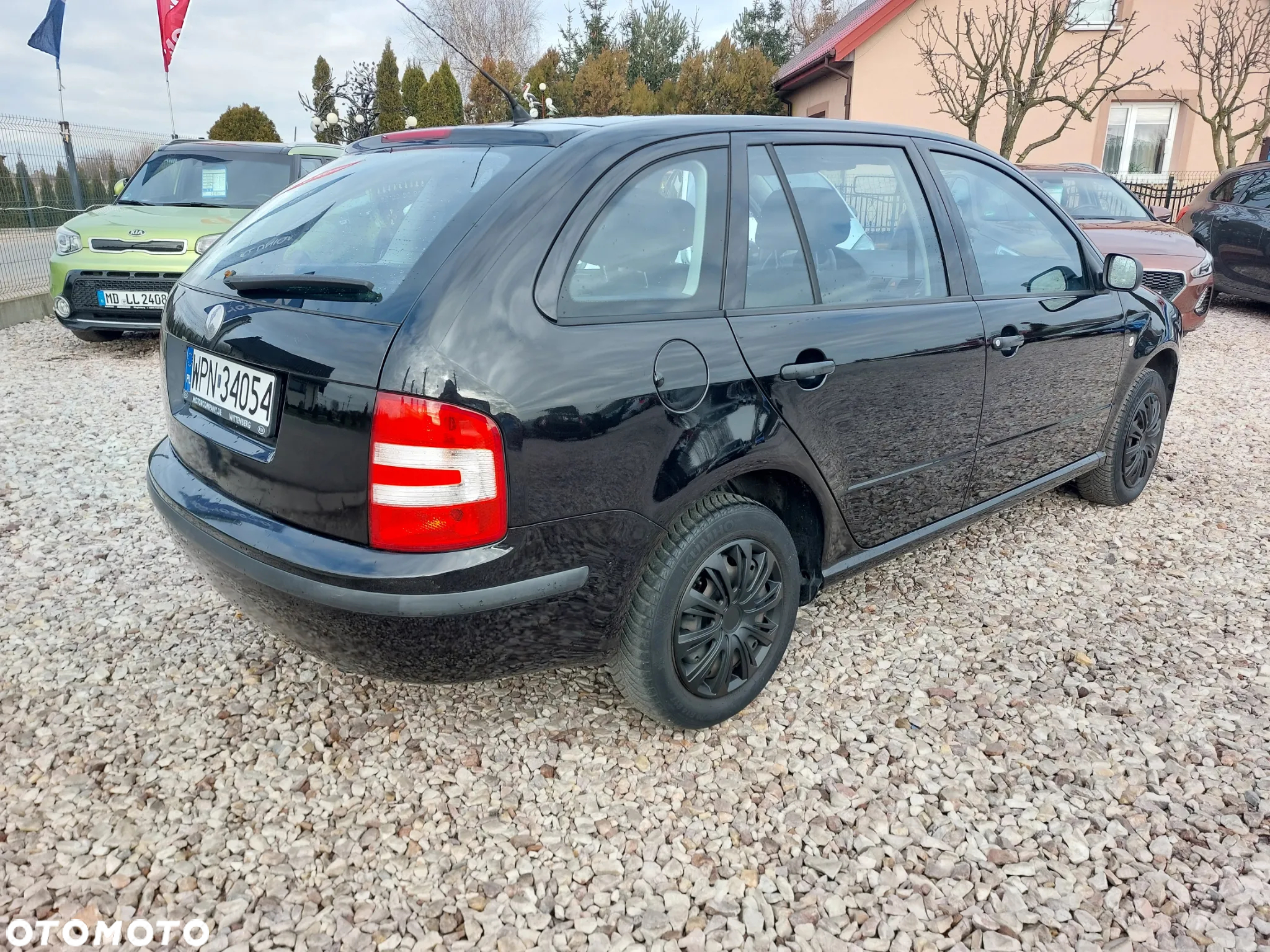 Skoda Fabia - 4