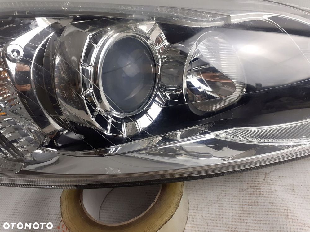 Volvo C70 II 10-13r. Lampa Prawa Zwykła . 31299751 - 4