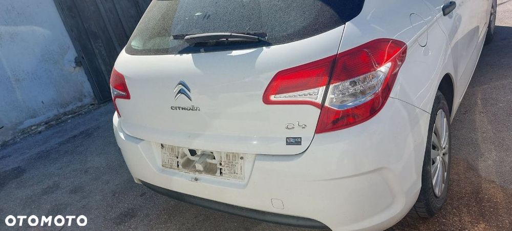 Citroen C4 ii 1,4 VTI rozrusznik - 3