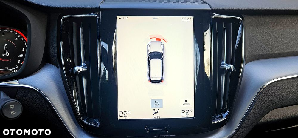 Volvo XC 60 D4 Momentum - 11