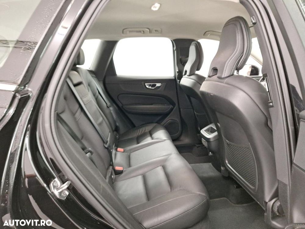 Volvo XC 60 D3 Momentum Pro - 7