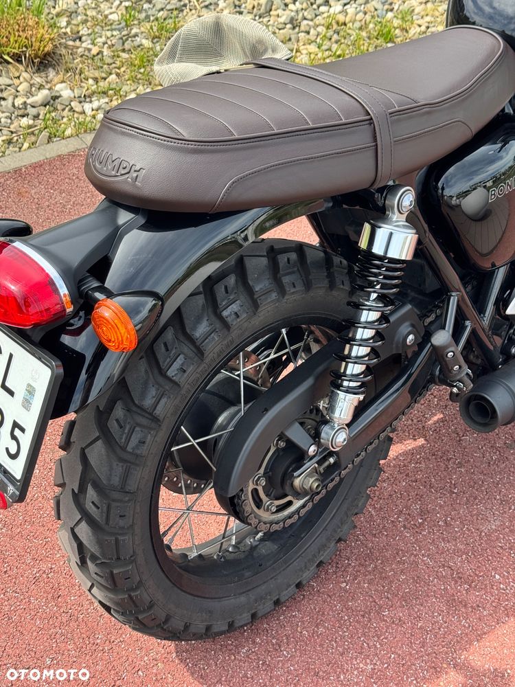 Triumph Bonneville - 7