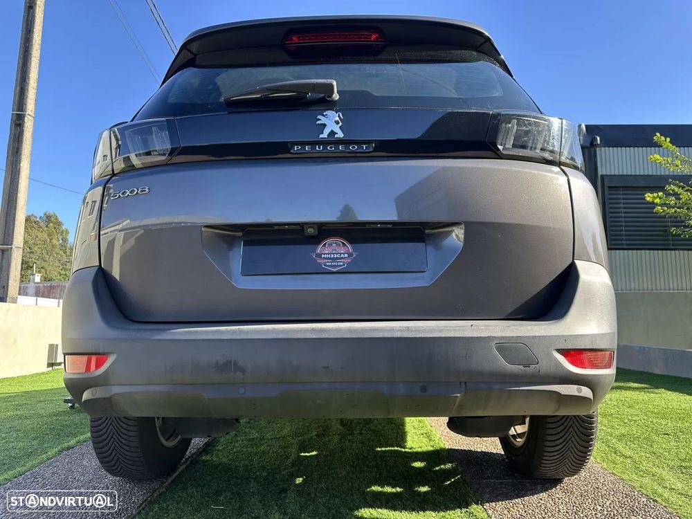 Peugeot 5008 1.2 PureTech Allure Pack EAT8 - 18