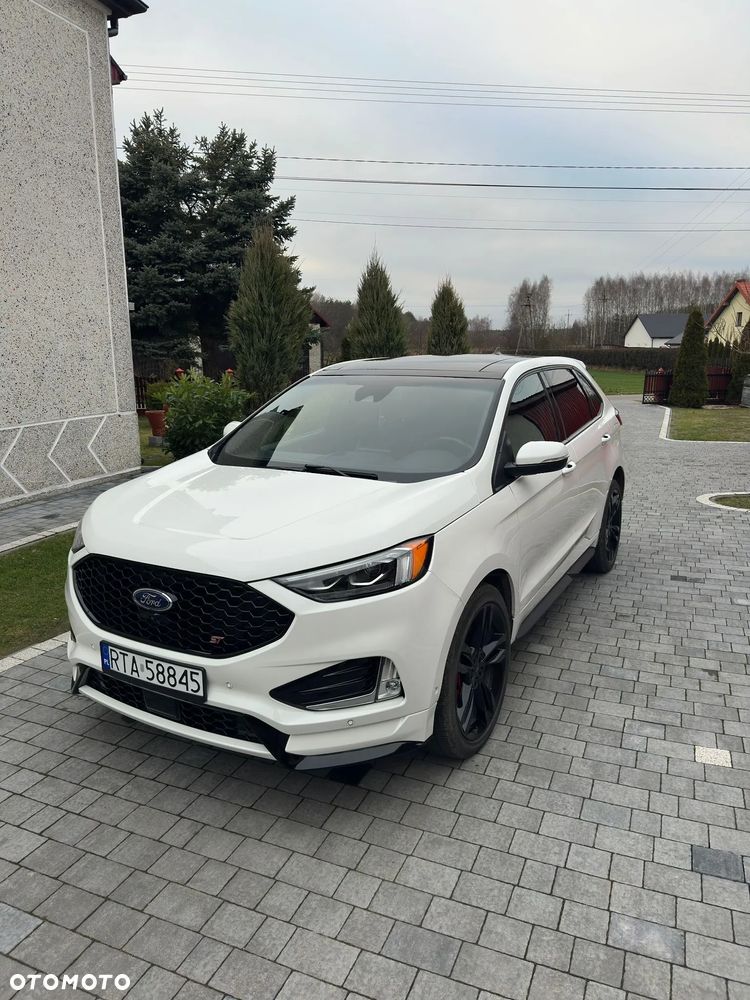 Ford Edge - 1