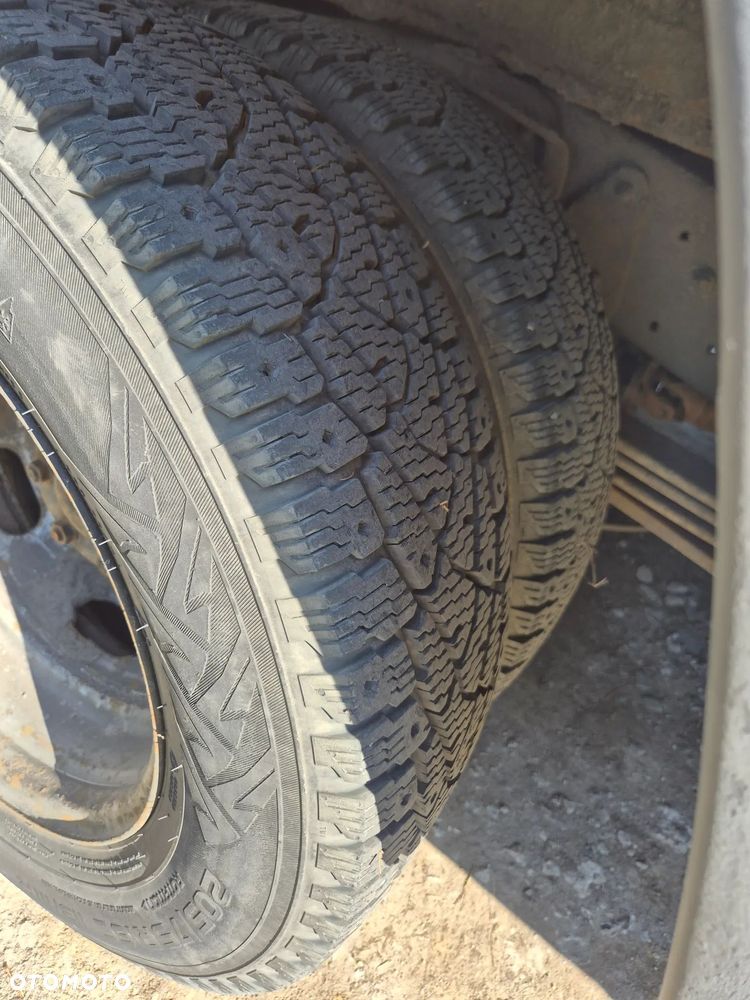 Mercedes-Benz 609 - 11