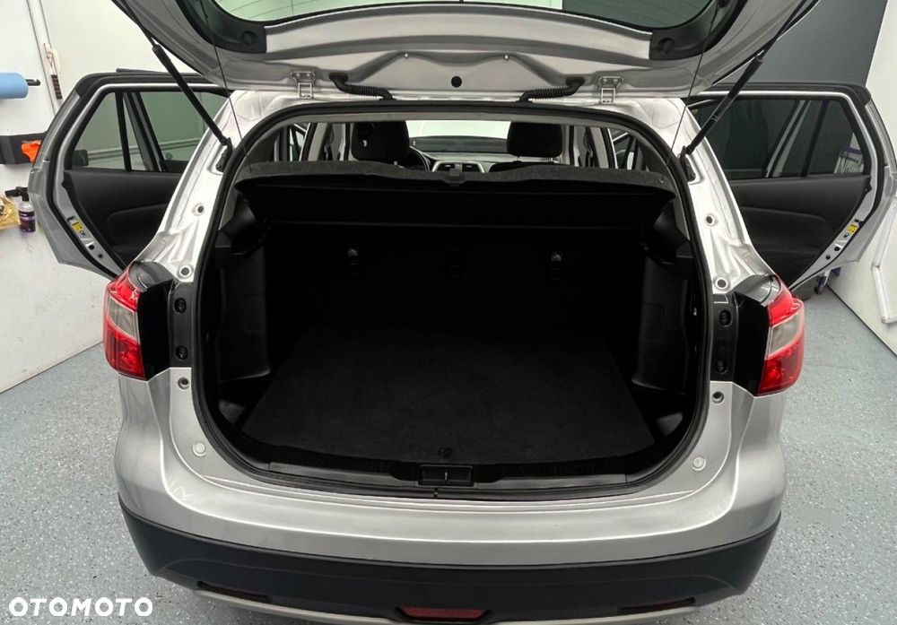 Suzuki SX4 S-Cross 1.6 Premium 4WD - 35
