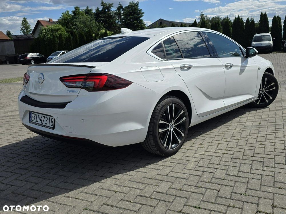 Opel Insignia - 11