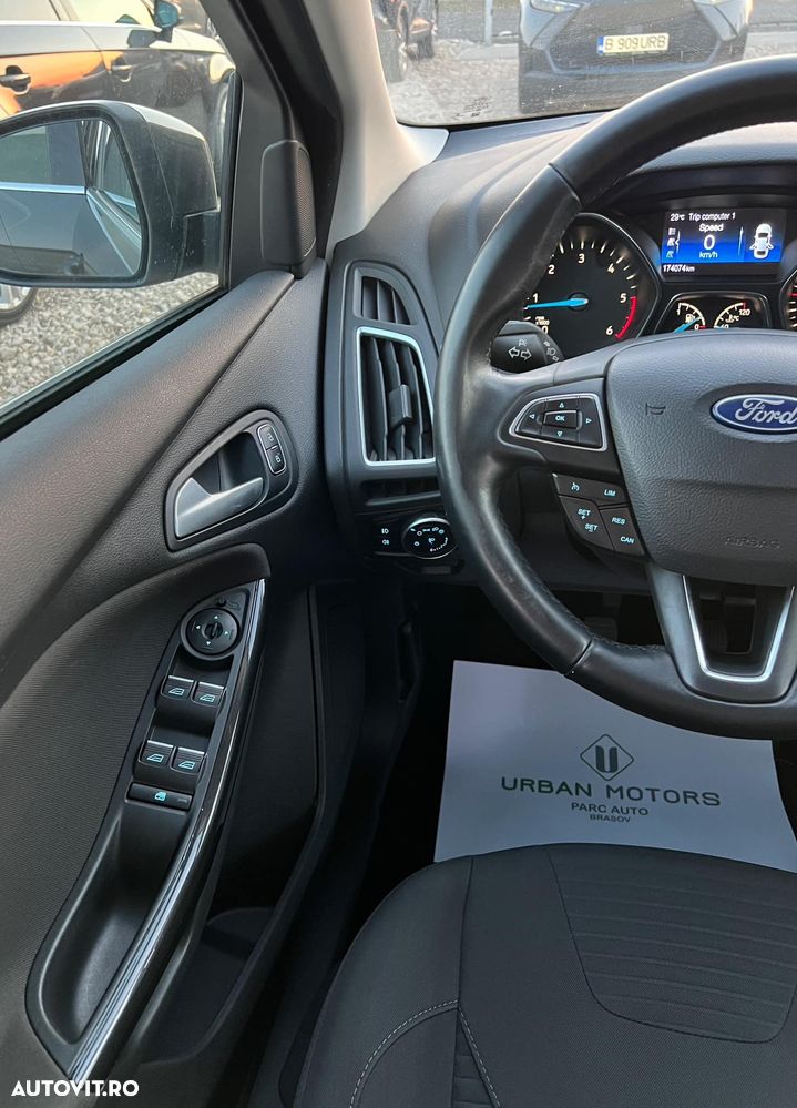 Ford Focus 1.6 TDCi DPF Start-Stopp-System Titanium - 24